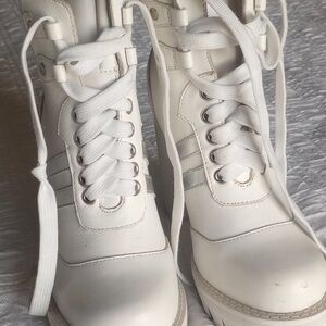 JEFFREY CAMPBELL white platform shoes boos Size 6 Women's